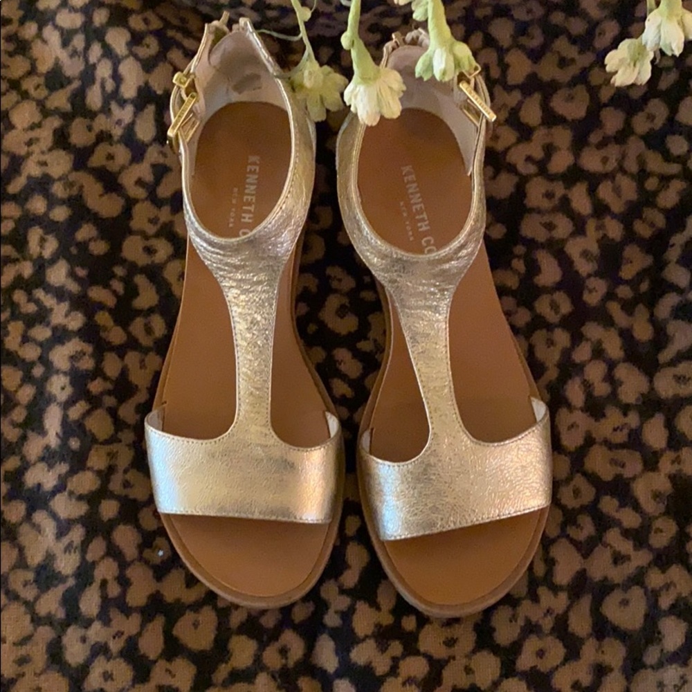 Women’s sandals
